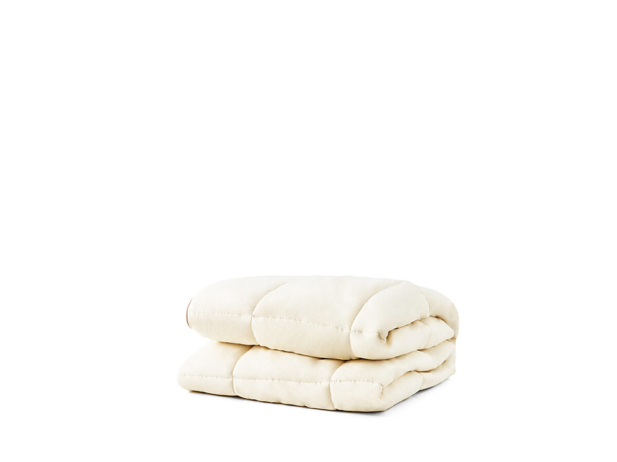 L'élégance de la légèreté : Pierre Cardin Downia Form Quilt Naviguez maintenant pour une expérience de sommeil de luxe !