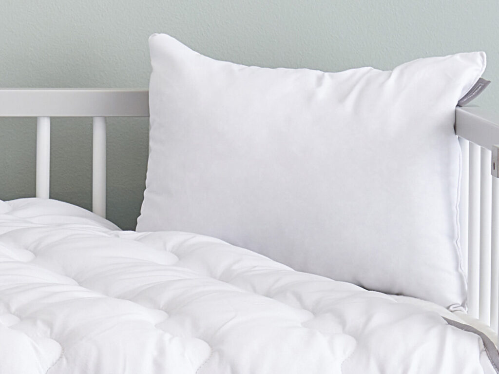Pierre Cardin Bebe Curly Yastık: Bebekler İçin Uyku Konforu ve Doğal Baş Desteği