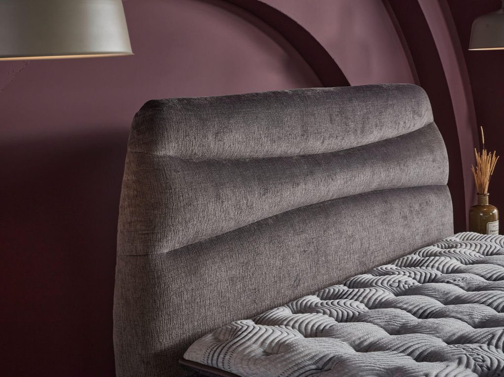 Melodie başlık: Zarif ve modern tasarımıyla yatak odanıza şıklık katar, konforlu ve estetik bir uyku alanı sağlar.