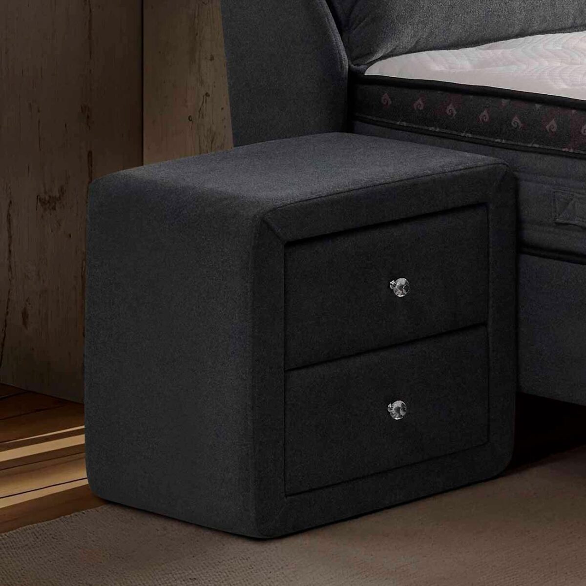 More Komodin - Image 2